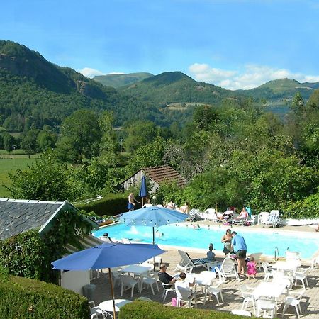 Hotel Et Residence Des Bains Vic-sur-Cère Exteriör bild