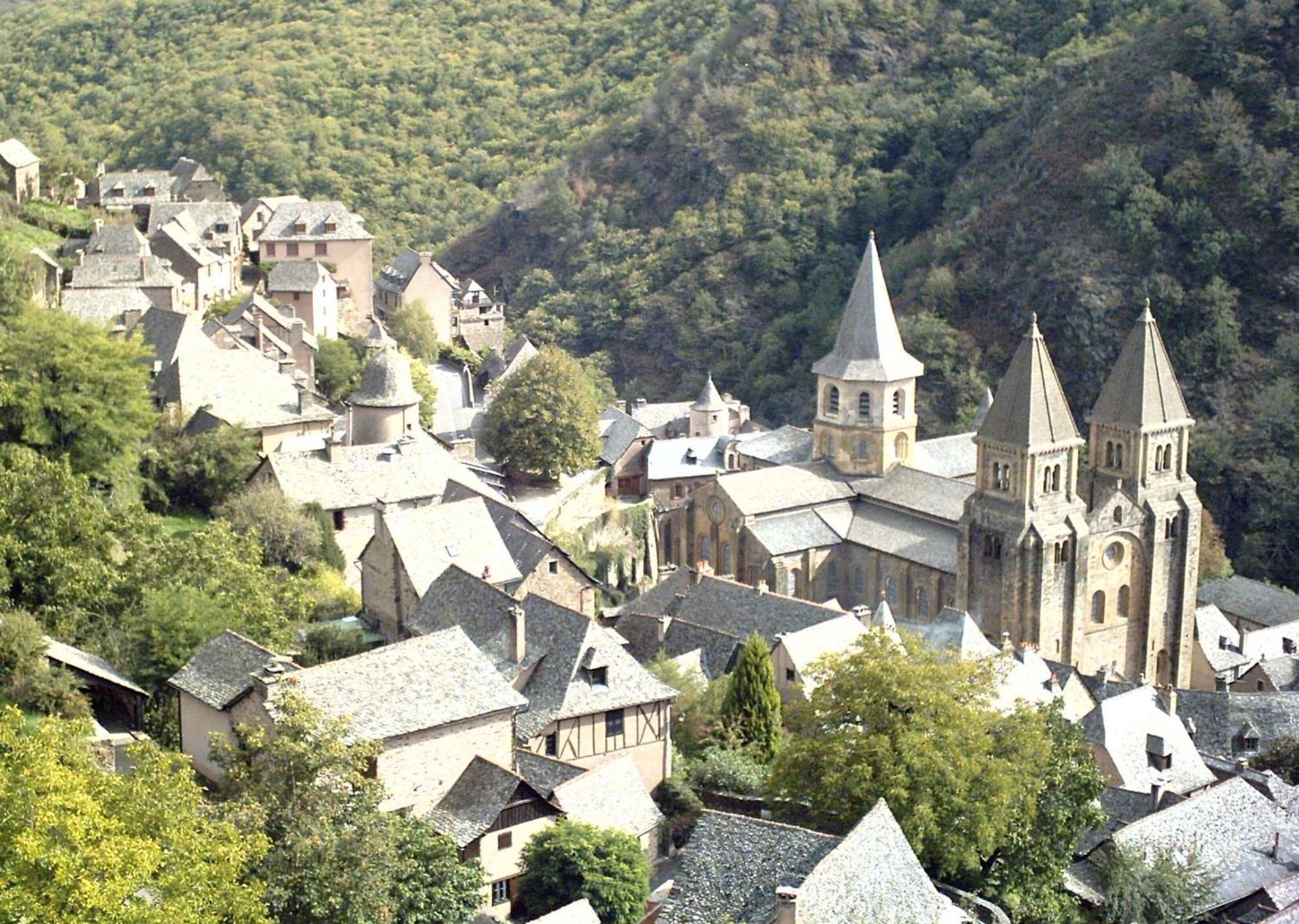 Hotel Et Residence Des Bains Vic-sur-Cère Exteriör bild