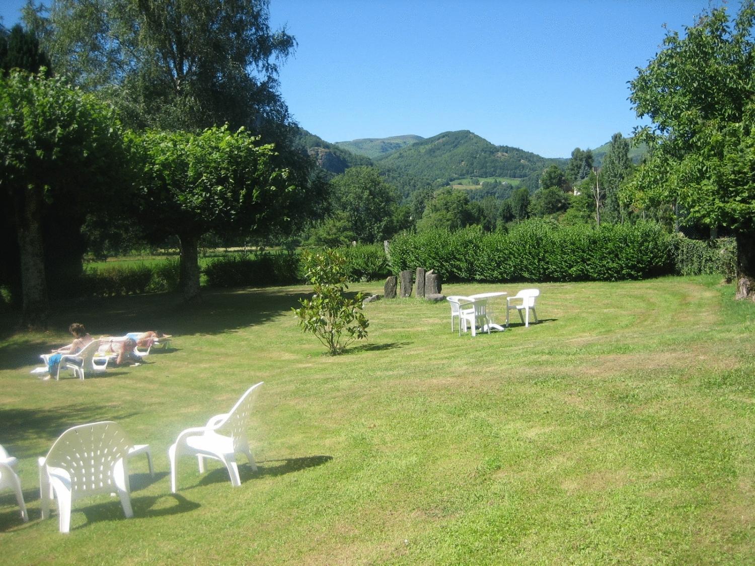 Hotel Et Residence Des Bains Vic-sur-Cère Exteriör bild